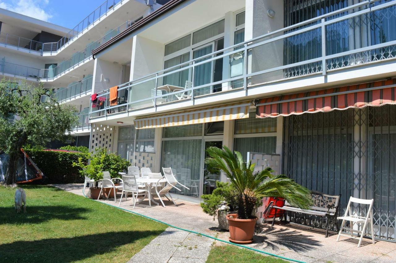 Appartement Lago Blu 加尔达湖滨 外观 照片