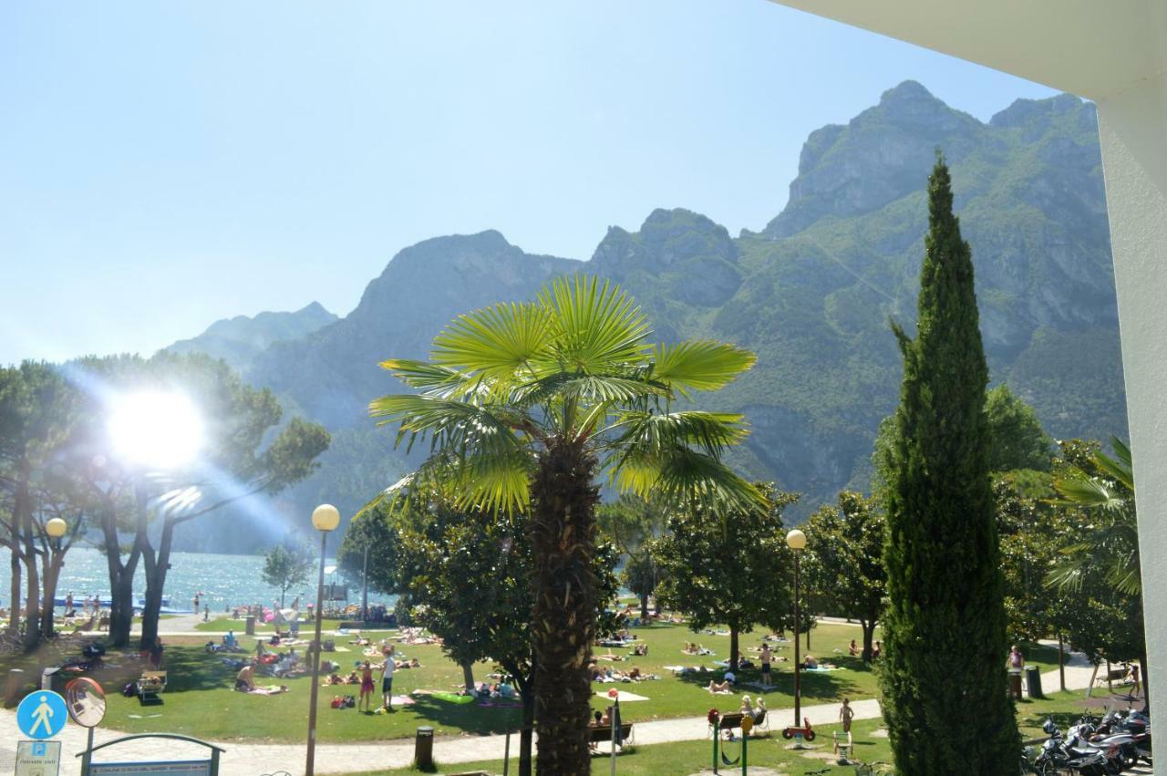 Appartement Lago Blu 加尔达湖滨 外观 照片