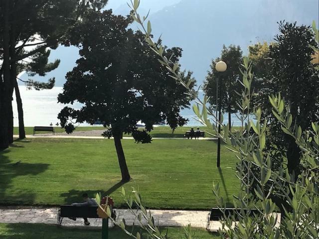 Appartement Lago Blu 加尔达湖滨 外观 照片