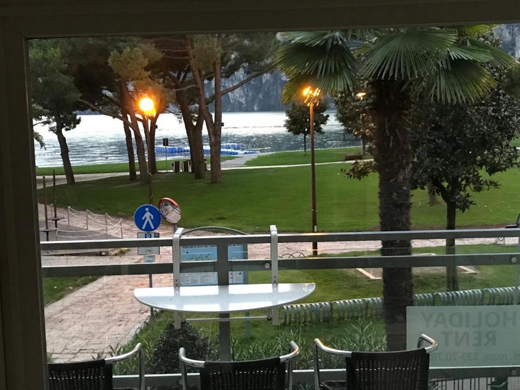 Appartement Lago Blu 加尔达湖滨 外观 照片